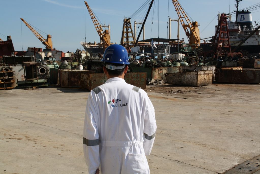 Sea2Cradle's on-site surveyors check the quality and progress of the work