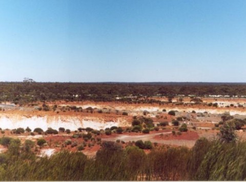 Vector Resources builds closer business ties